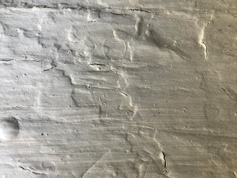 cracks in basement floors causes