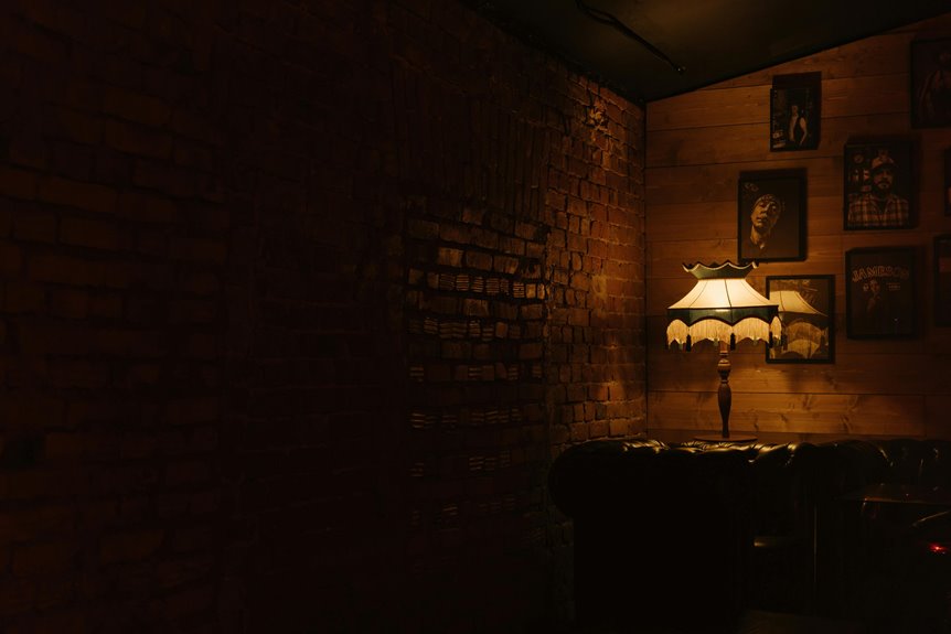 how to hang on brick wall